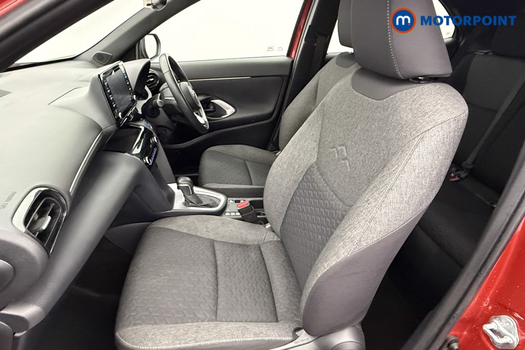 Used Toyota Yaris Cross 2024 for sale - 76352813: Photo 32