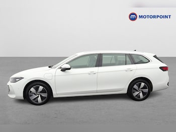 Used Volkswagen Passat 2025 for sale - 79196403: Photo