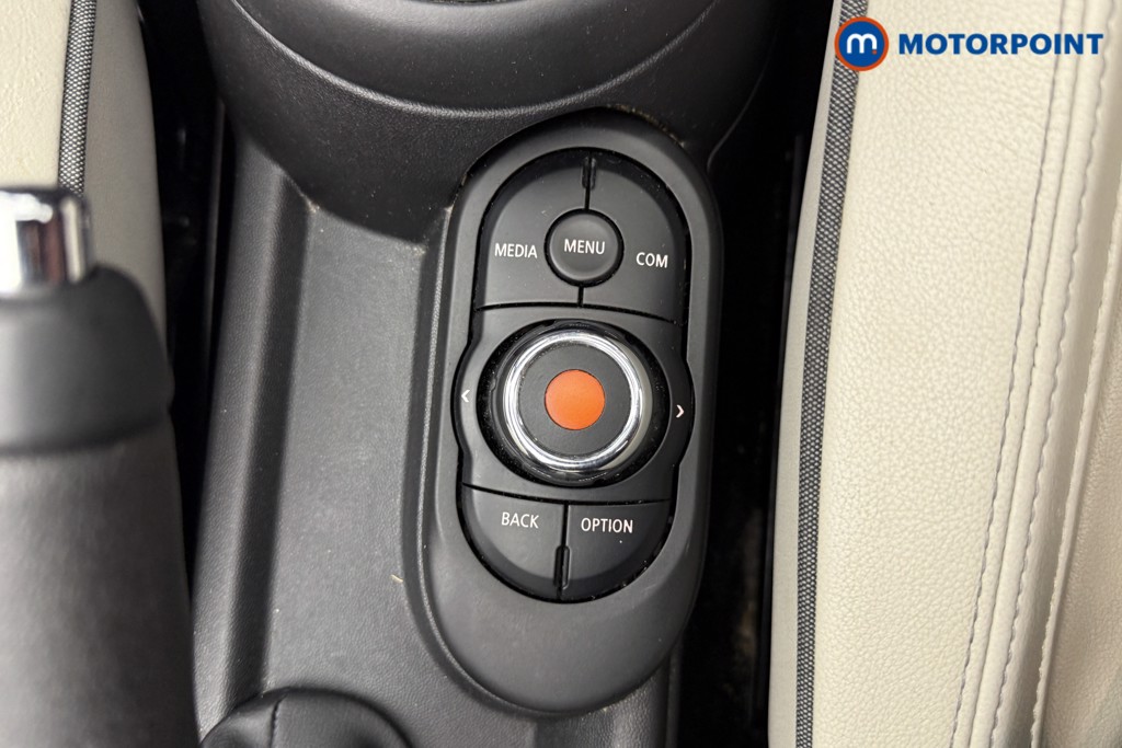 Used MINI Convertible 2019 for sale - 77171261: Photo 17