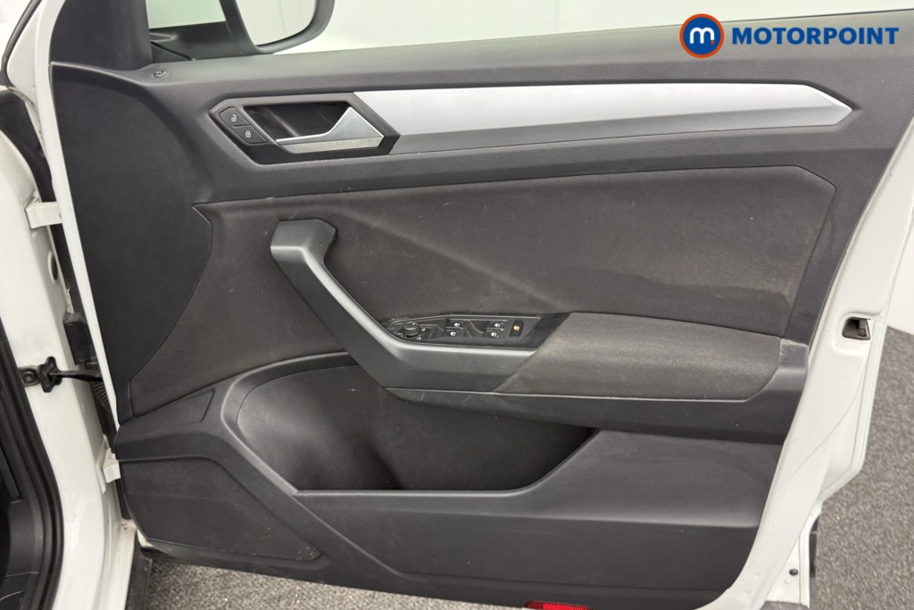 Used Volkswagen T-Roc 2023 for sale - 77032304: Photo 26