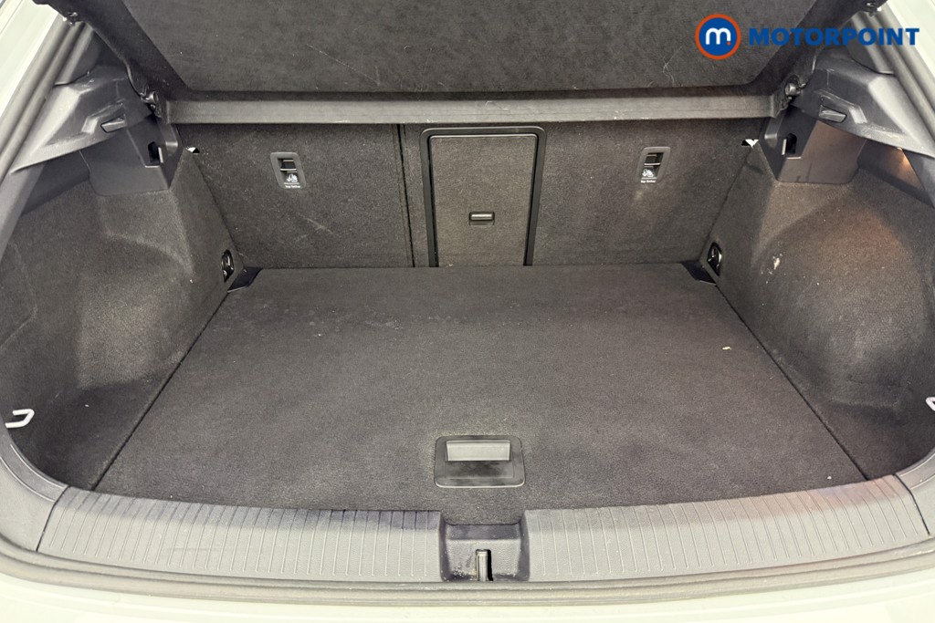 Used Volkswagen T-Roc 2022 for sale - 77061173: Photo 30