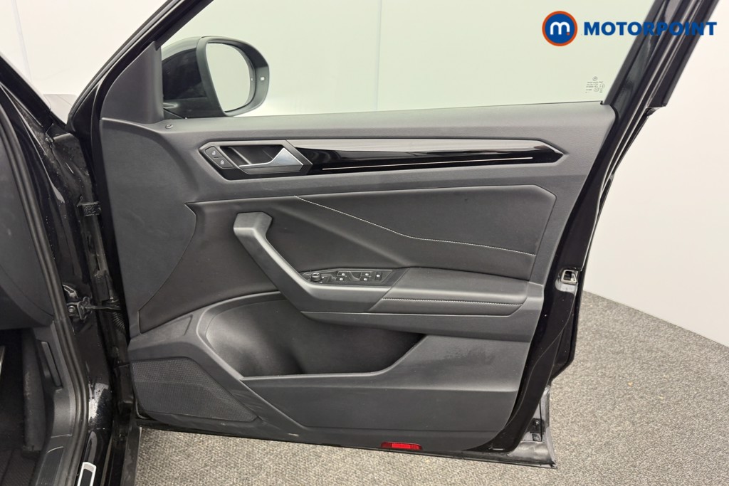 Used Volkswagen T-Roc 2025 for sale - 77297842: Photo 26