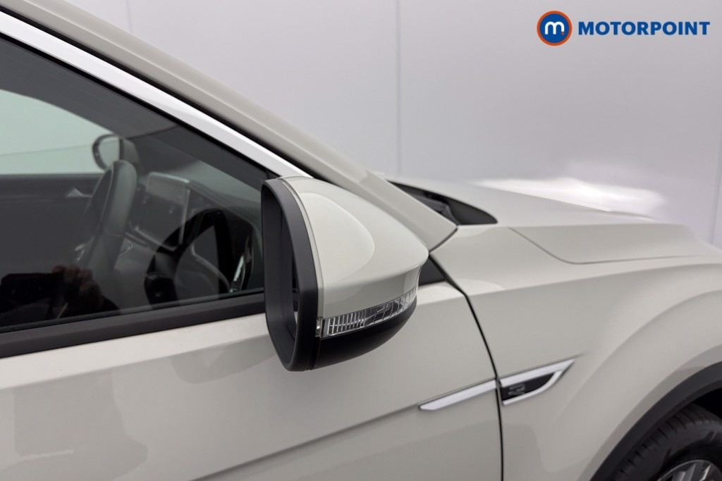 Used Volkswagen T-Roc 2023 for sale - 76612069: Photo 18