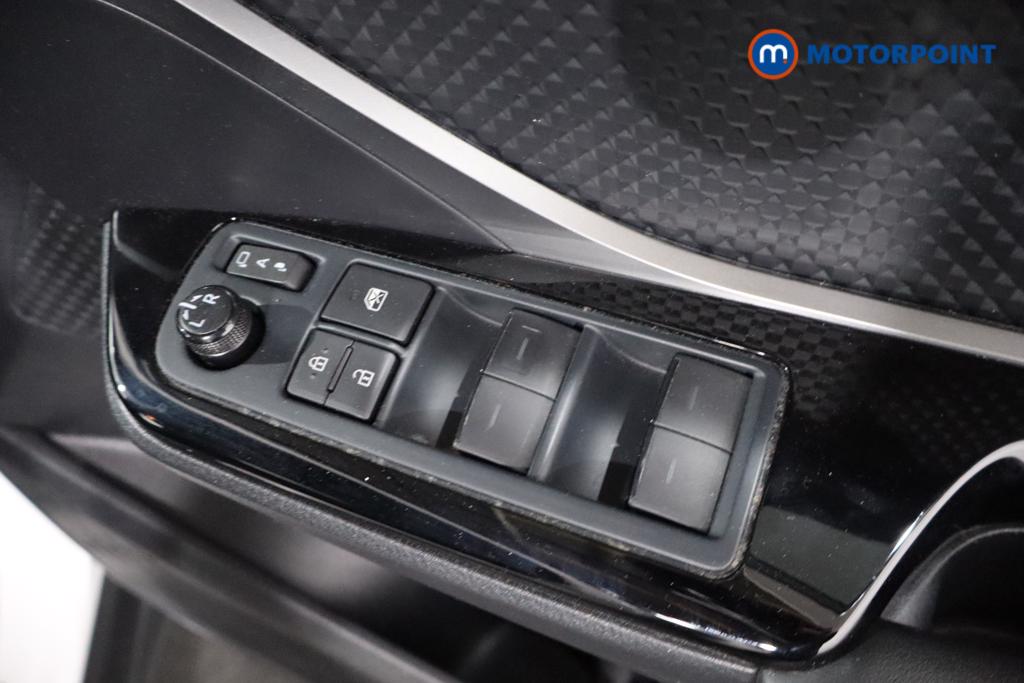 Used Toyota C-HR 2023 for sale - 77061204: Photo 18