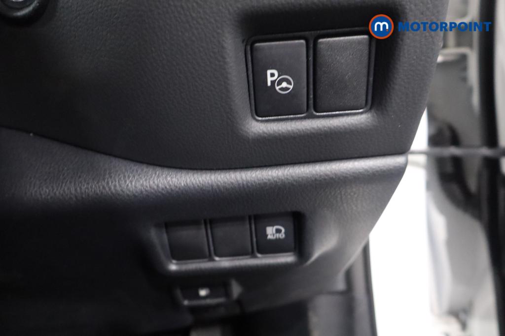 Used Toyota C-HR 2023 for sale - 77061204: Photo 20