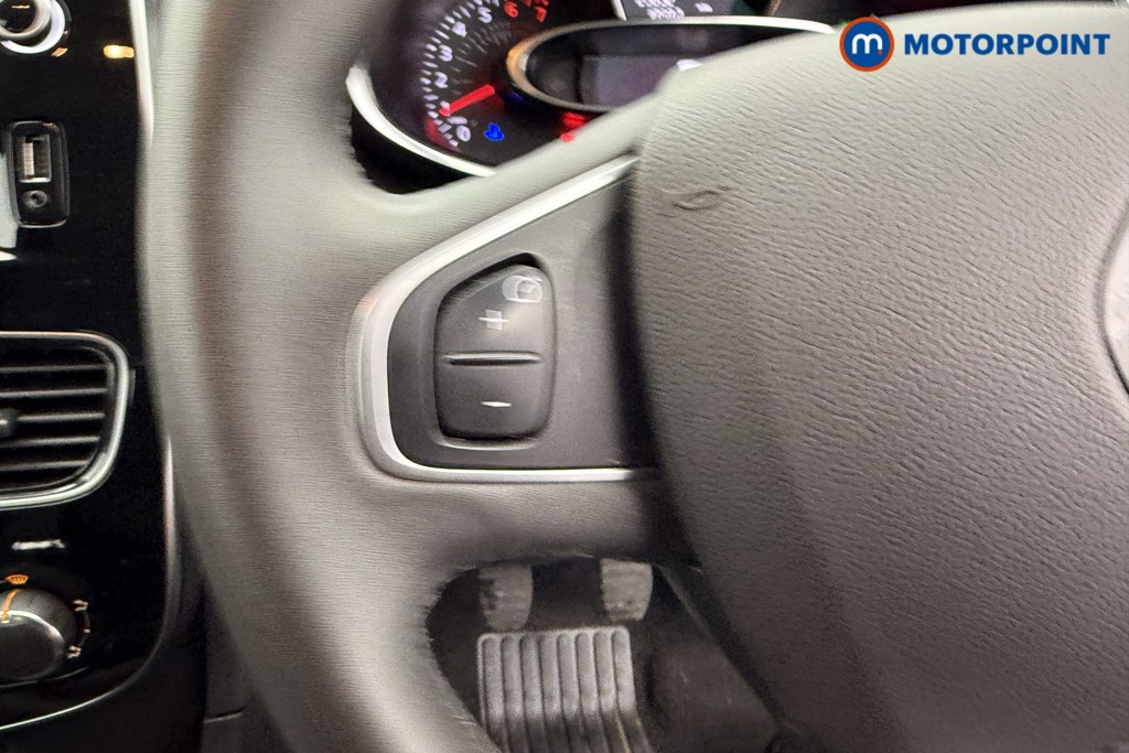 Used Renault Clio 2018 for sale - 77404225: Photo 21