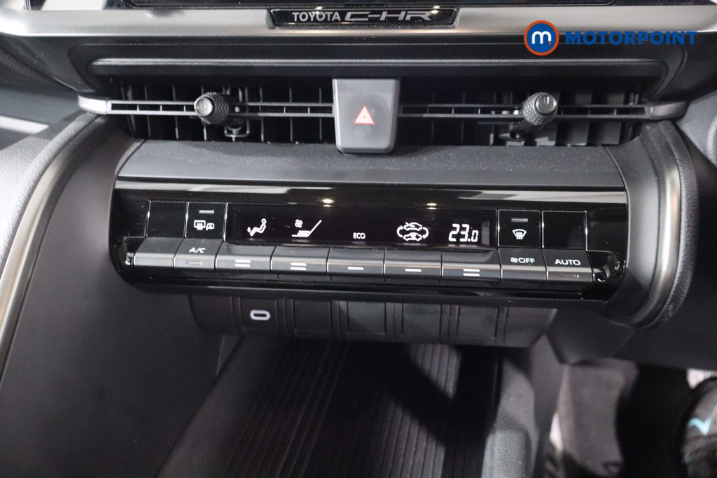 Used Toyota C-HR 2024 for sale - 77259300: Photo 26