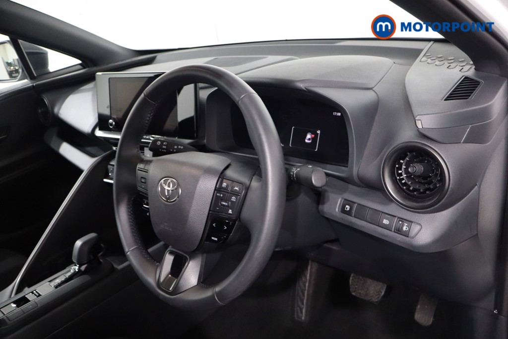 Used Toyota C-HR 2024 for sale - 77259300: Photo 32