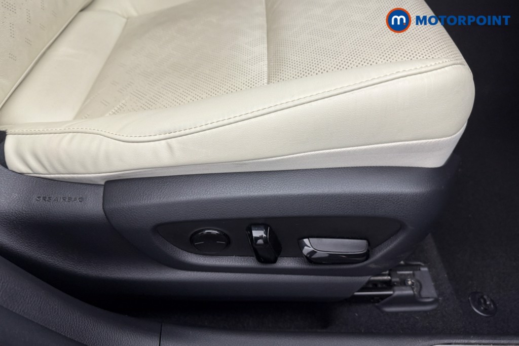 Used Lexus UX 2023 for sale - 77961220: Photo 20