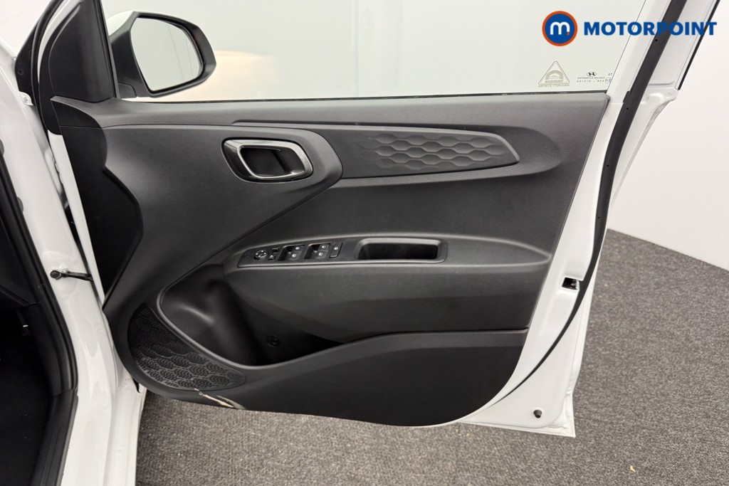 Used Hyundai i10 for sale - 77023638: Photo 25