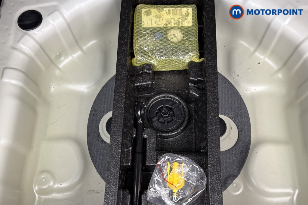 Used Kia Stonic 2023 for sale - 77819947: Photo 26