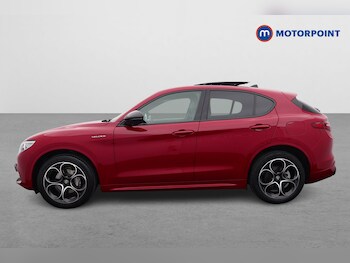 Used Alfa Romeo Stelvio 2023 for sale - 77904005: Photo