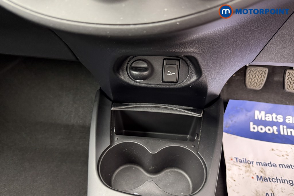 Used Toyota Yaris 2019 for sale - 78207198: Photo 20