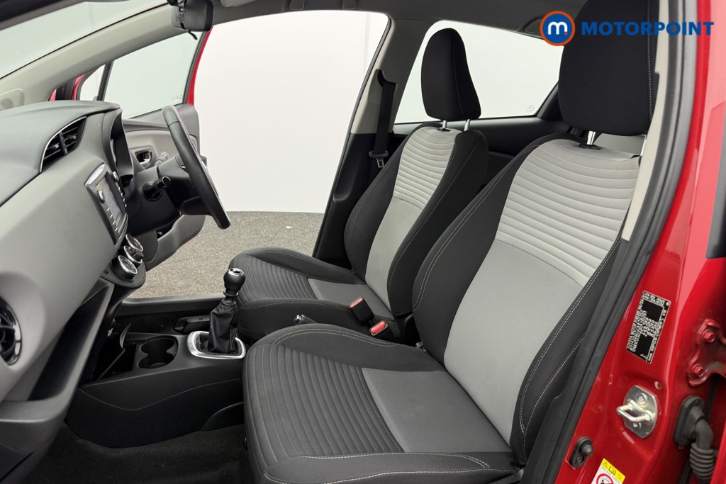 Used Toyota Yaris 2019 for sale - 78207198: Photo 31