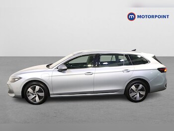 Used Volkswagen Passat 2025 for sale - 76534653: Photo