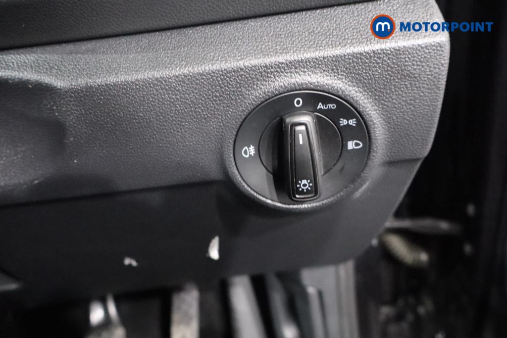 Used Volkswagen T-Roc for sale - 77886317: Photo 21