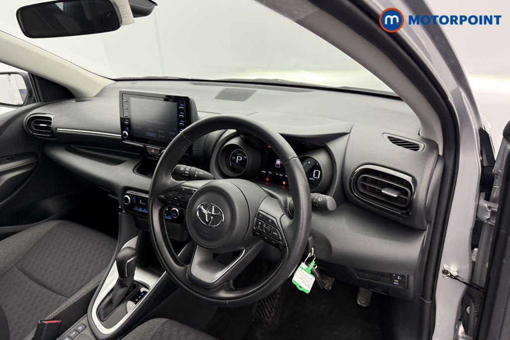 Used Toyota Yaris 2022 for sale - 76352762: Photo 11