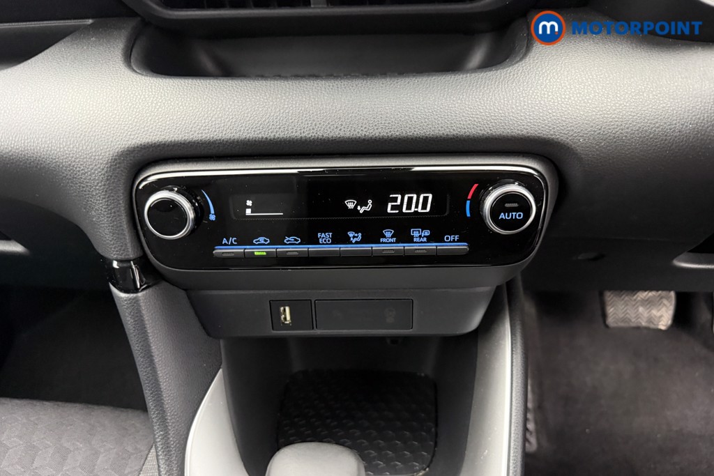 Used Toyota Yaris 2022 for sale - 76352762: Photo 18