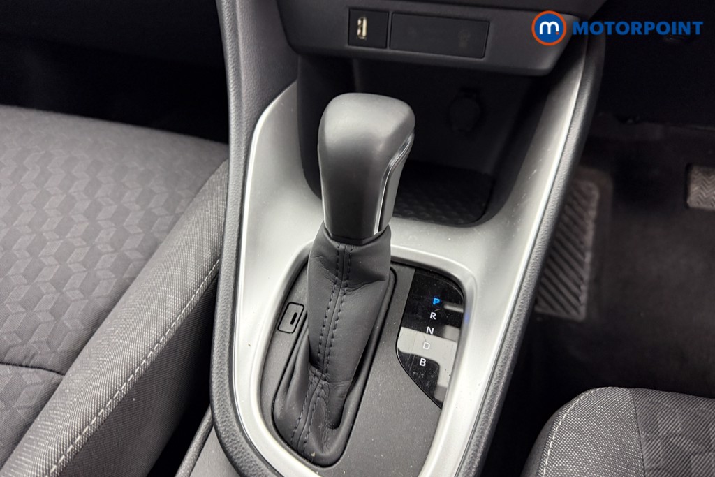Used Toyota Yaris 2022 for sale - 76352762: Photo 20