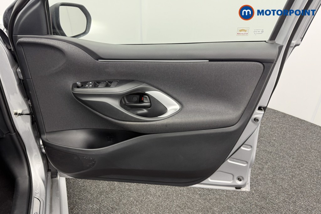 Used Toyota Yaris 2022 for sale - 76352762: Photo 24