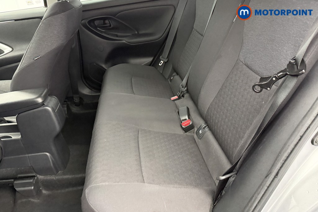Used Toyota Yaris 2022 for sale - 76352762: Photo 30