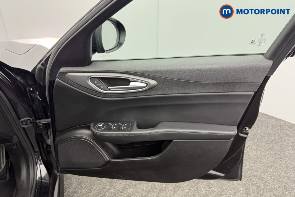 Used Alfa Romeo Giulia for sale - 77187229: Photo 27