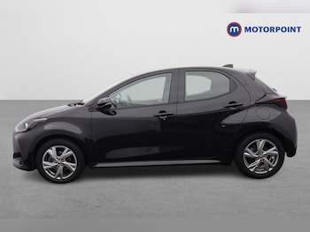 Used Toyota Yaris 2024 for sale - 79502616: Photo