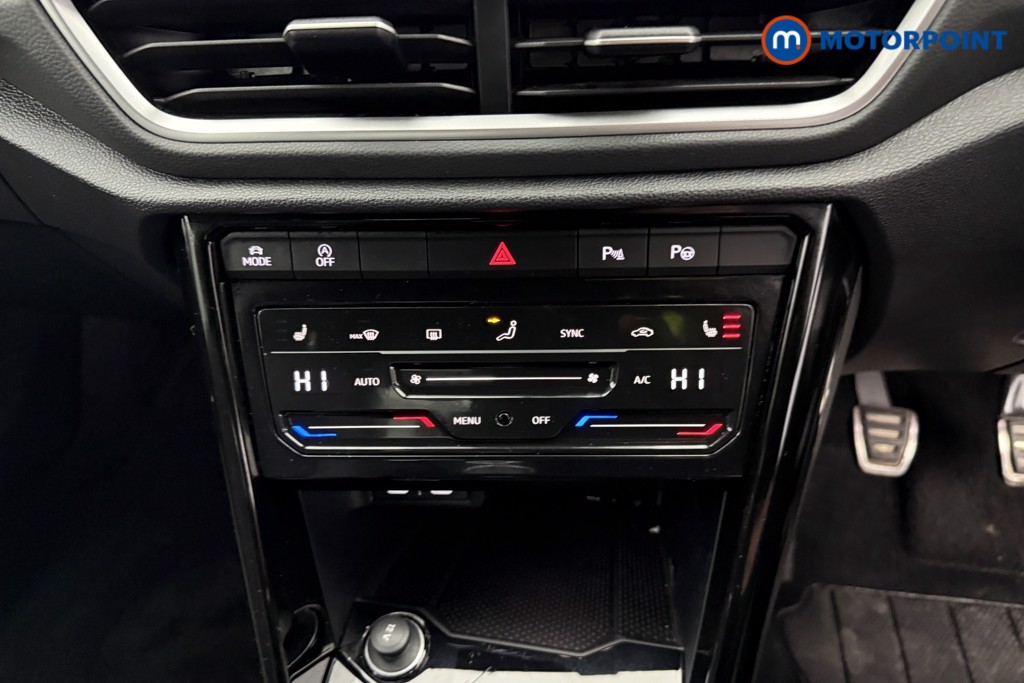 Used Volkswagen T-Roc 2023 for sale - 77061155: Photo 21