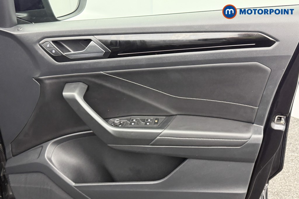 Used Volkswagen T-Roc 2023 for sale - 77061155: Photo 27