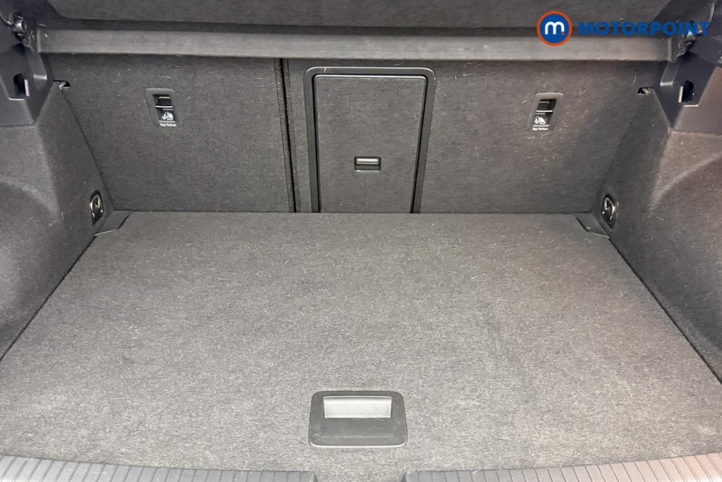 Used Volkswagen T-Roc 2023 for sale - 77061155: Photo 31