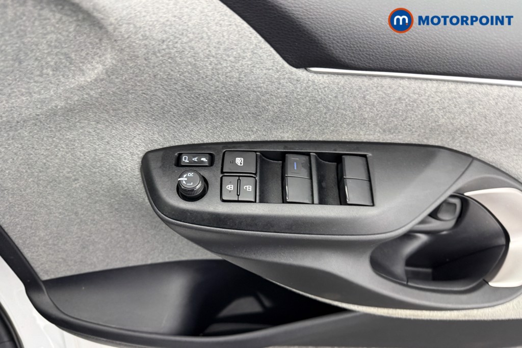 Used Toyota Yaris 2021 for sale - 76076921: Photo 22