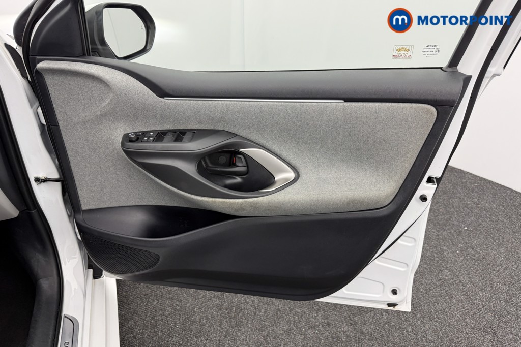 Used Toyota Yaris 2021 for sale - 76076921: Photo 23