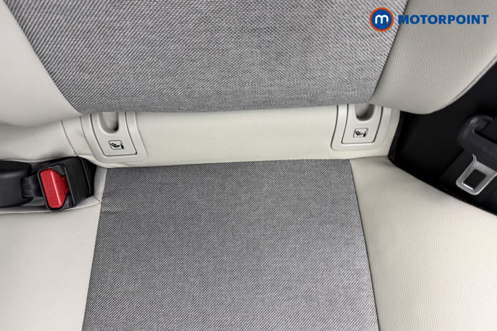 Used Toyota Yaris 2021 for sale - 76076921: Photo 30