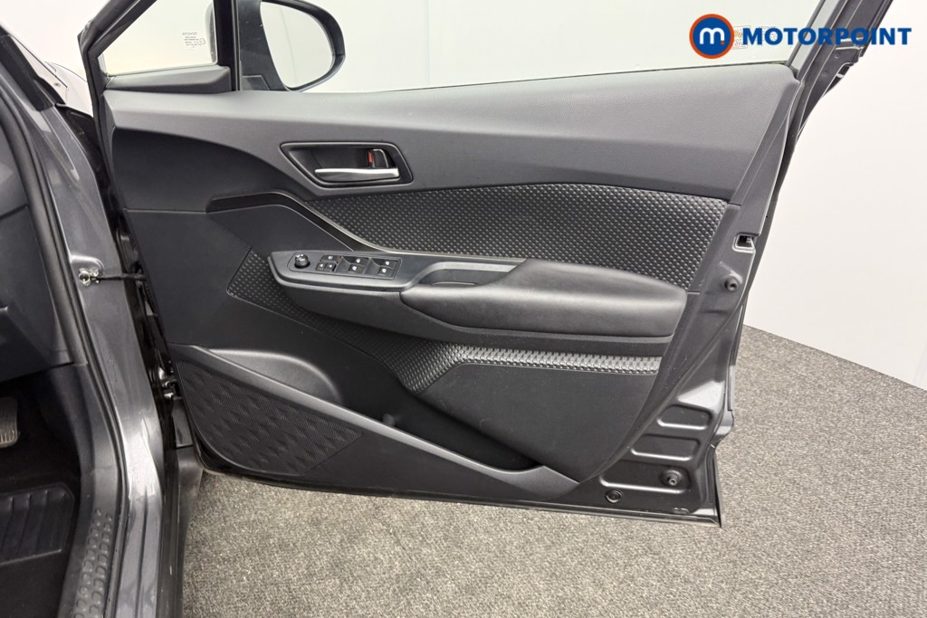 Used Toyota C-HR 2019 for sale - 77443681: Photo 21