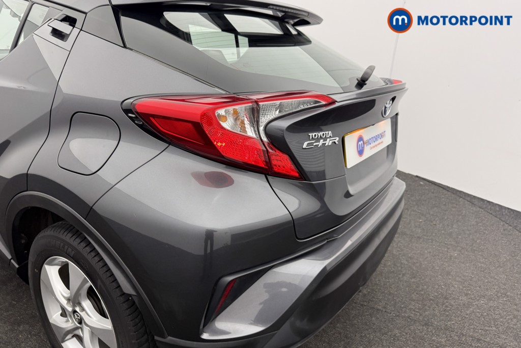 Used Toyota C-HR 2019 for sale - 77443681: Photo 30