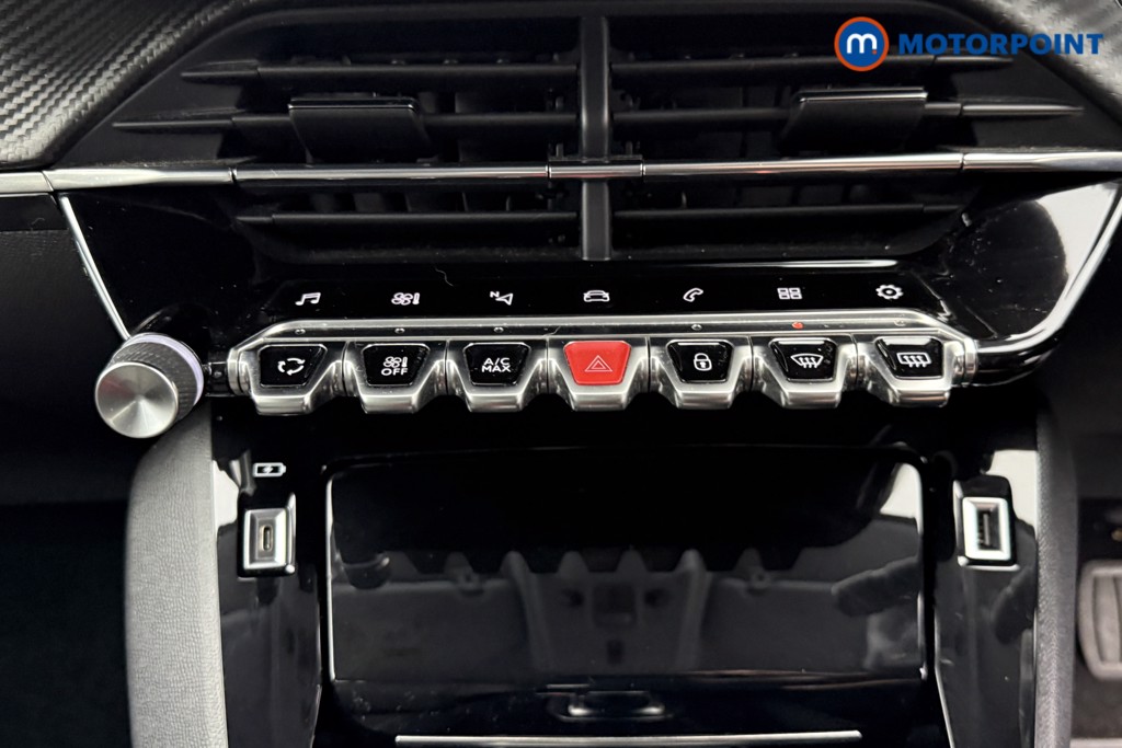 Used Peugeot 208 2020 for sale - 76933902: Photo 19