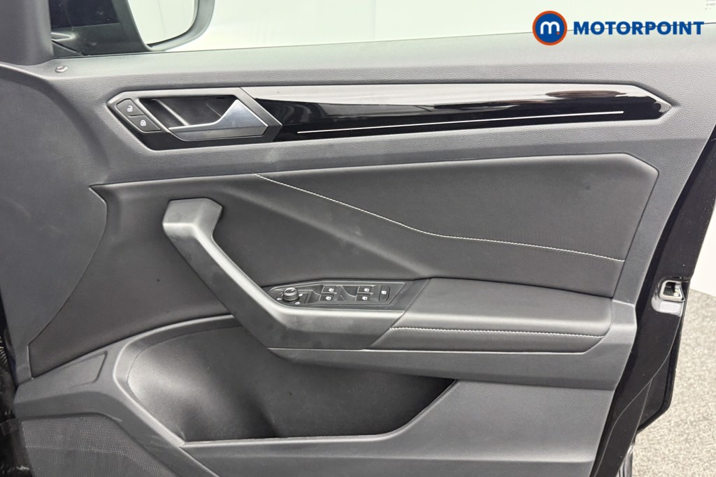 Used Volkswagen T-Roc 2025 for sale - 77297850: Photo 26