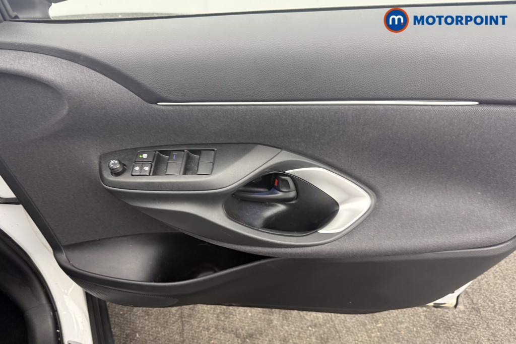 Used Toyota Yaris Cross 2024 for sale - 78028807: Photo 16