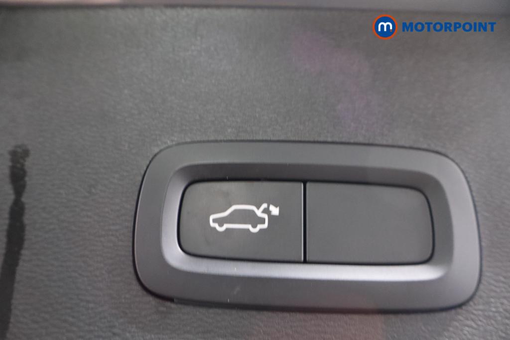 Used Volvo XC40 2021 for sale - 77248844: Photo 24