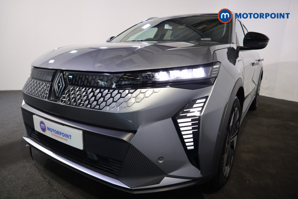 Used Renault Scenic E-Tech 2024 for sale - 76949393: Photo 31