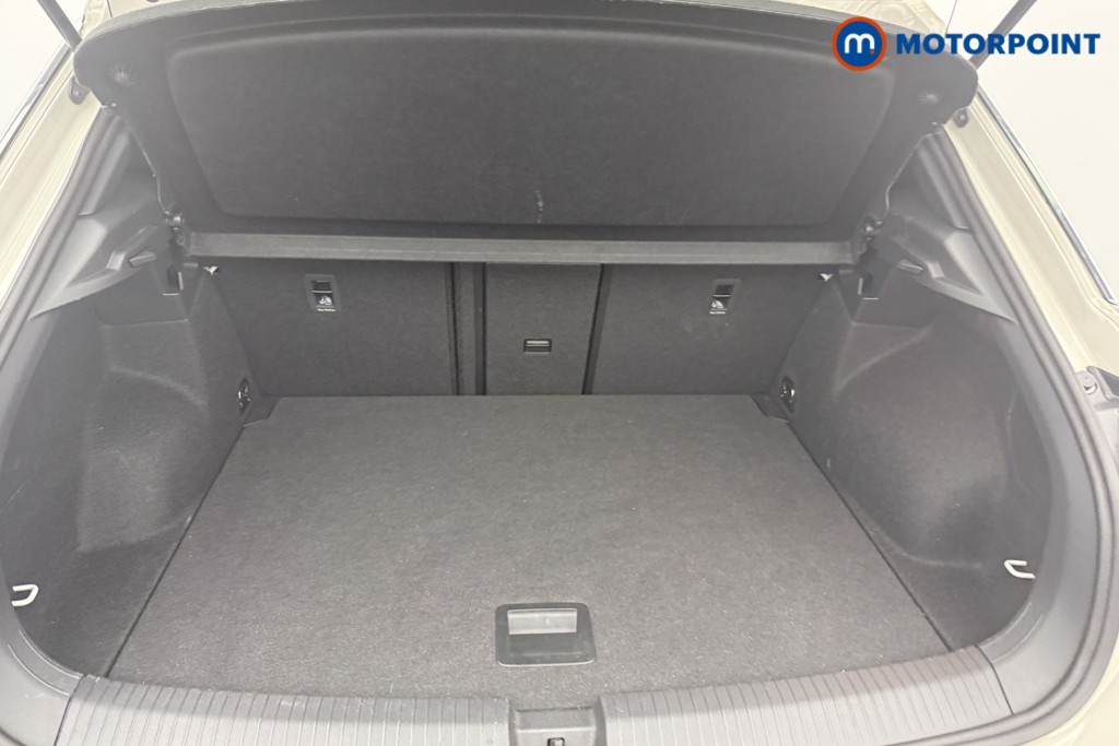 Used Volkswagen T-Roc 2023 for sale - 76636862: Photo 11