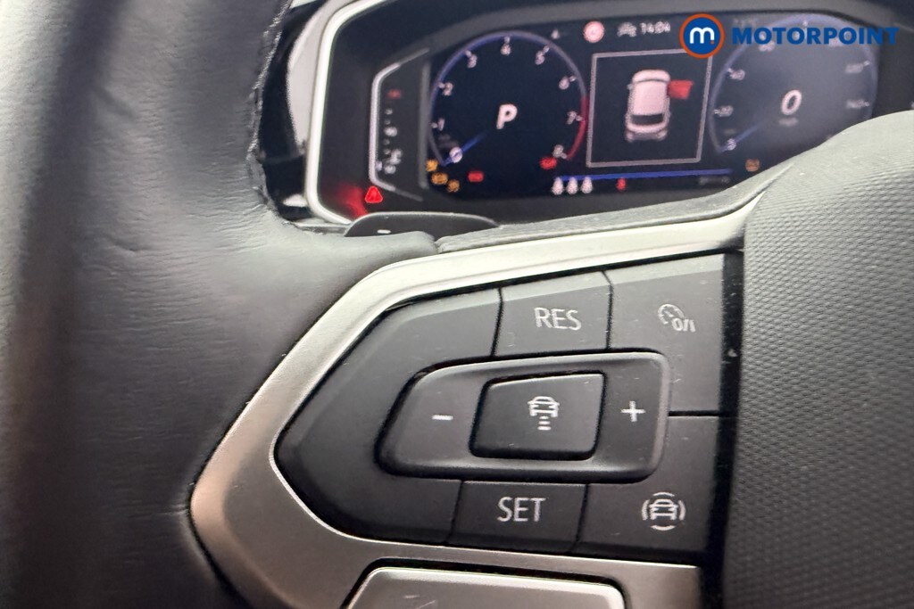 Used Volkswagen T-Roc 2023 for sale - 76636862: Photo 24