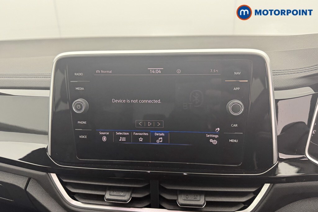 Used Volkswagen T-Roc 2023 for sale - 76636862: Photo 28