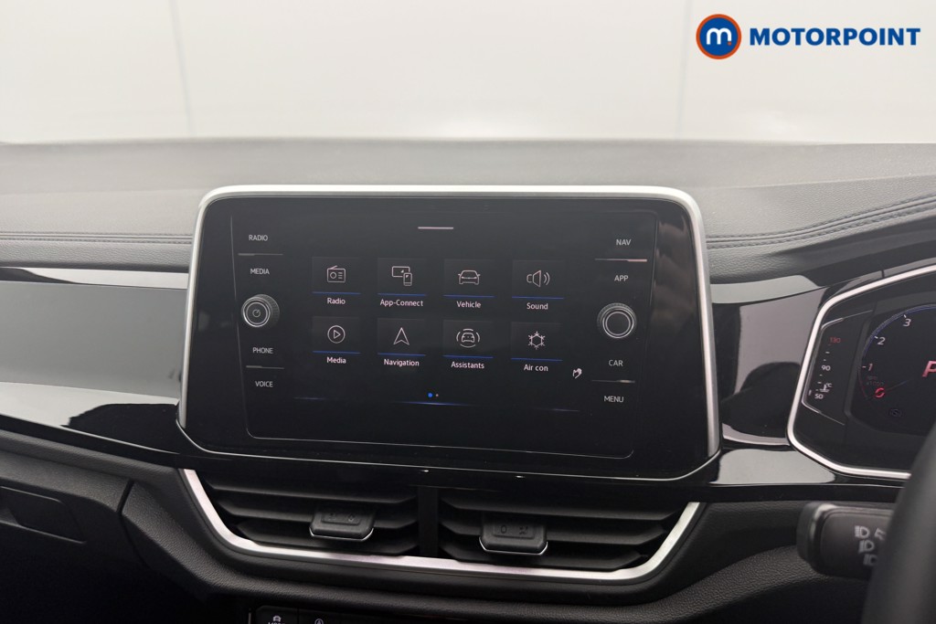 Used Volkswagen T-Roc 2023 for sale - 76636862: Photo 32