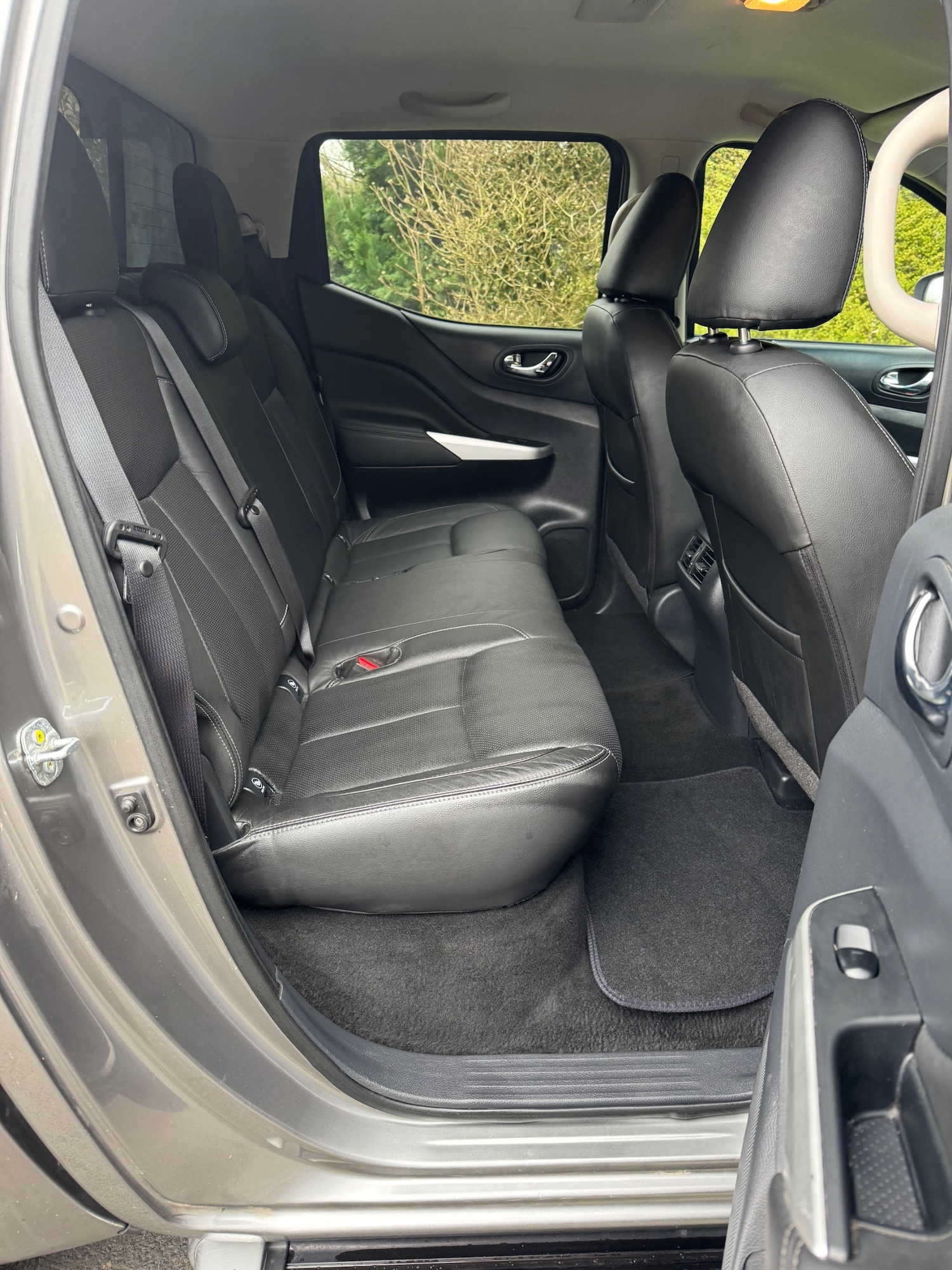 Used Nissan Navara 2017 for sale - 78064212: Photo 9