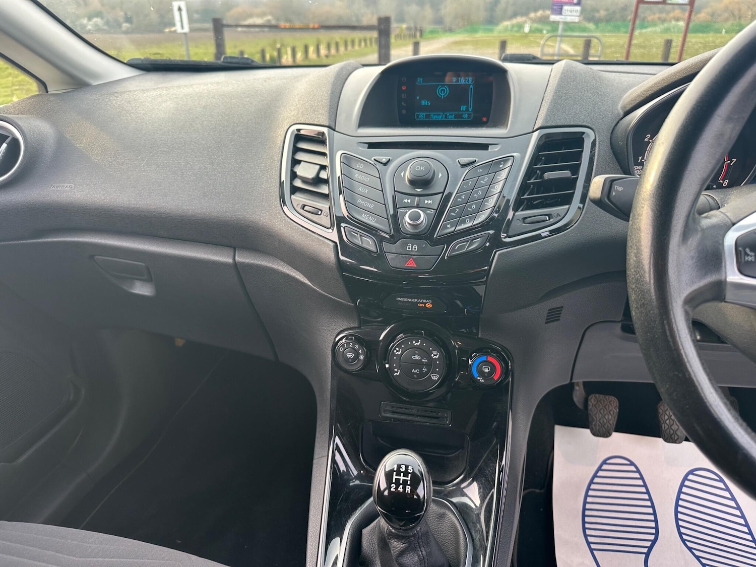 Used Ford Fiesta 2013 for sale - 77992986: Photo 49