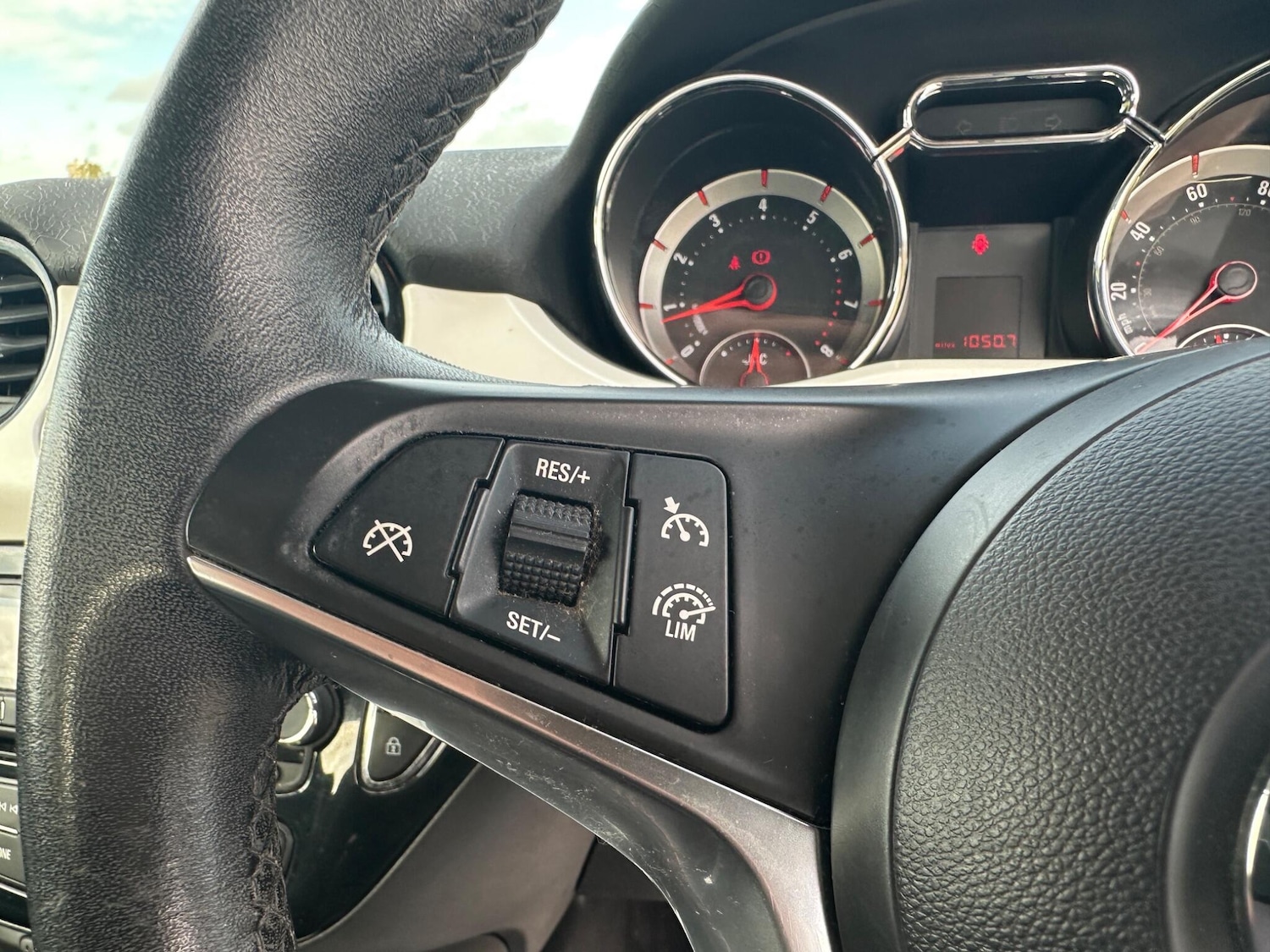 Used Vauxhall ADAM 2014 for sale - 76473258: Photo 41