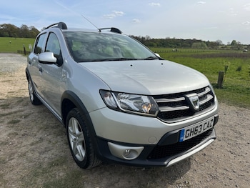 Used Dacia Sandero Stepway 2013 for sale - 78205492: Photo