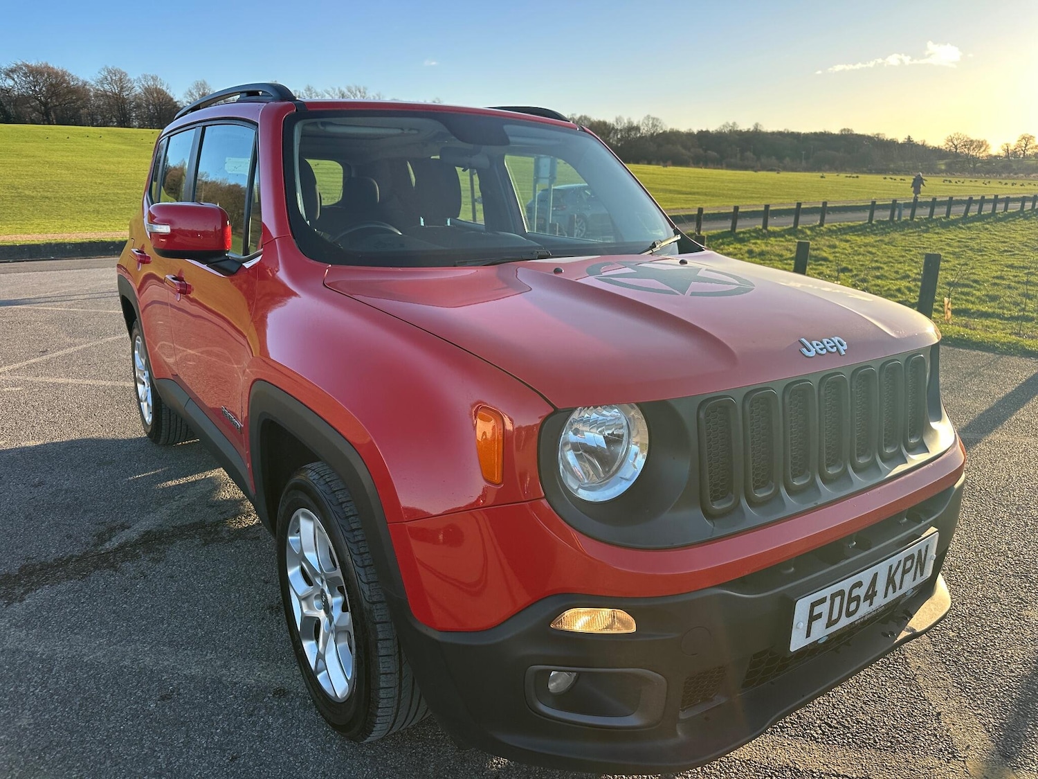 Used Jeep Renegade 2015 for sale - 77091606: Photo 2