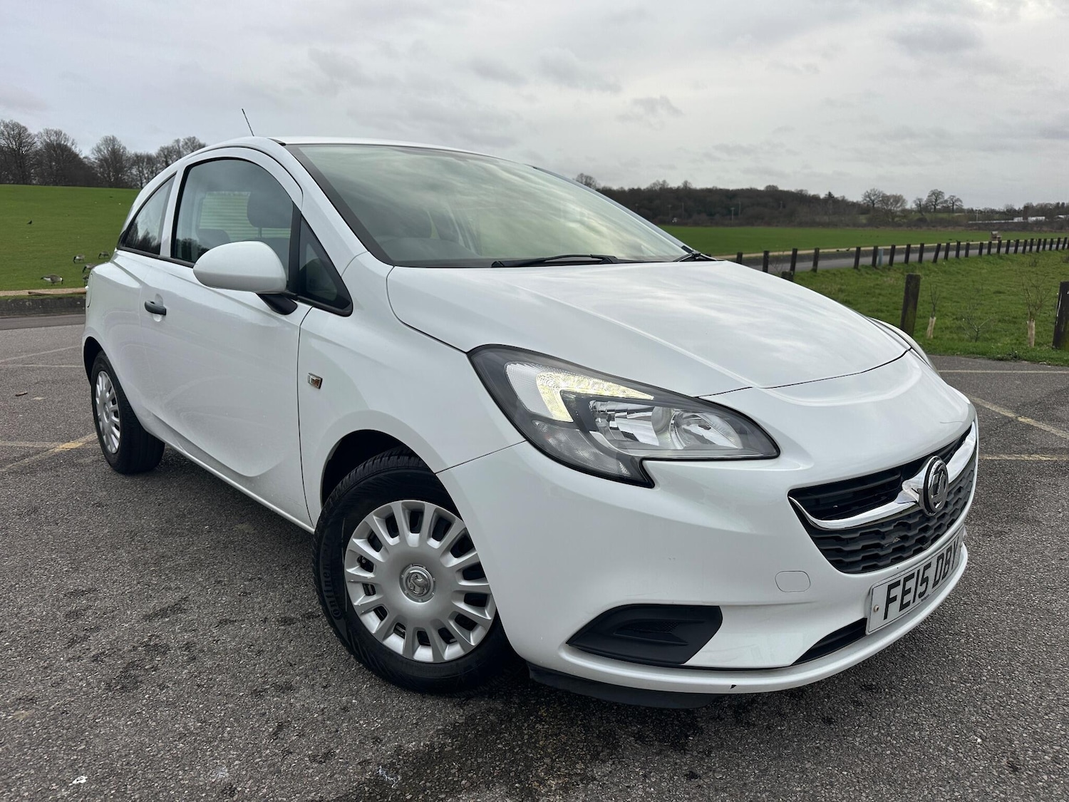 Used Vauxhall Corsa 2015 for sale - 76975873: Photo 1